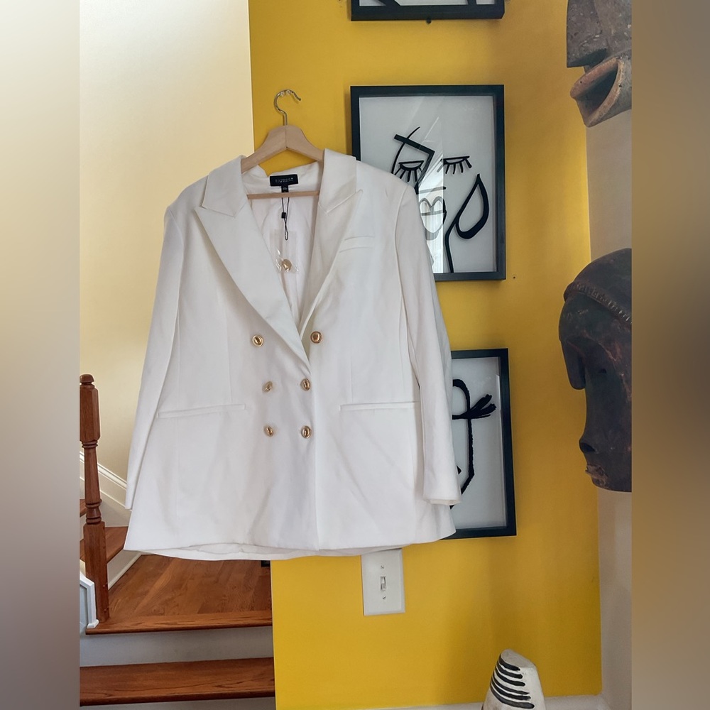 Elegant White Blazer